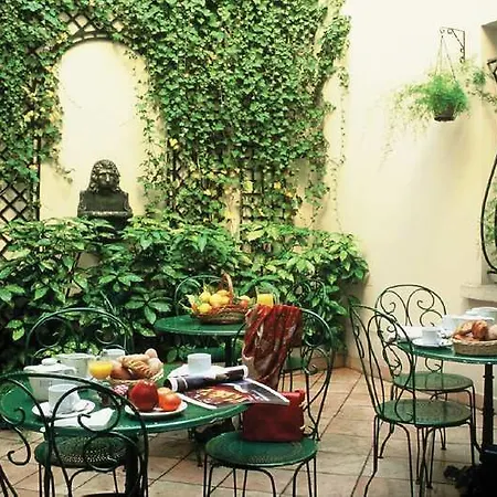 Armoni מלון פריז